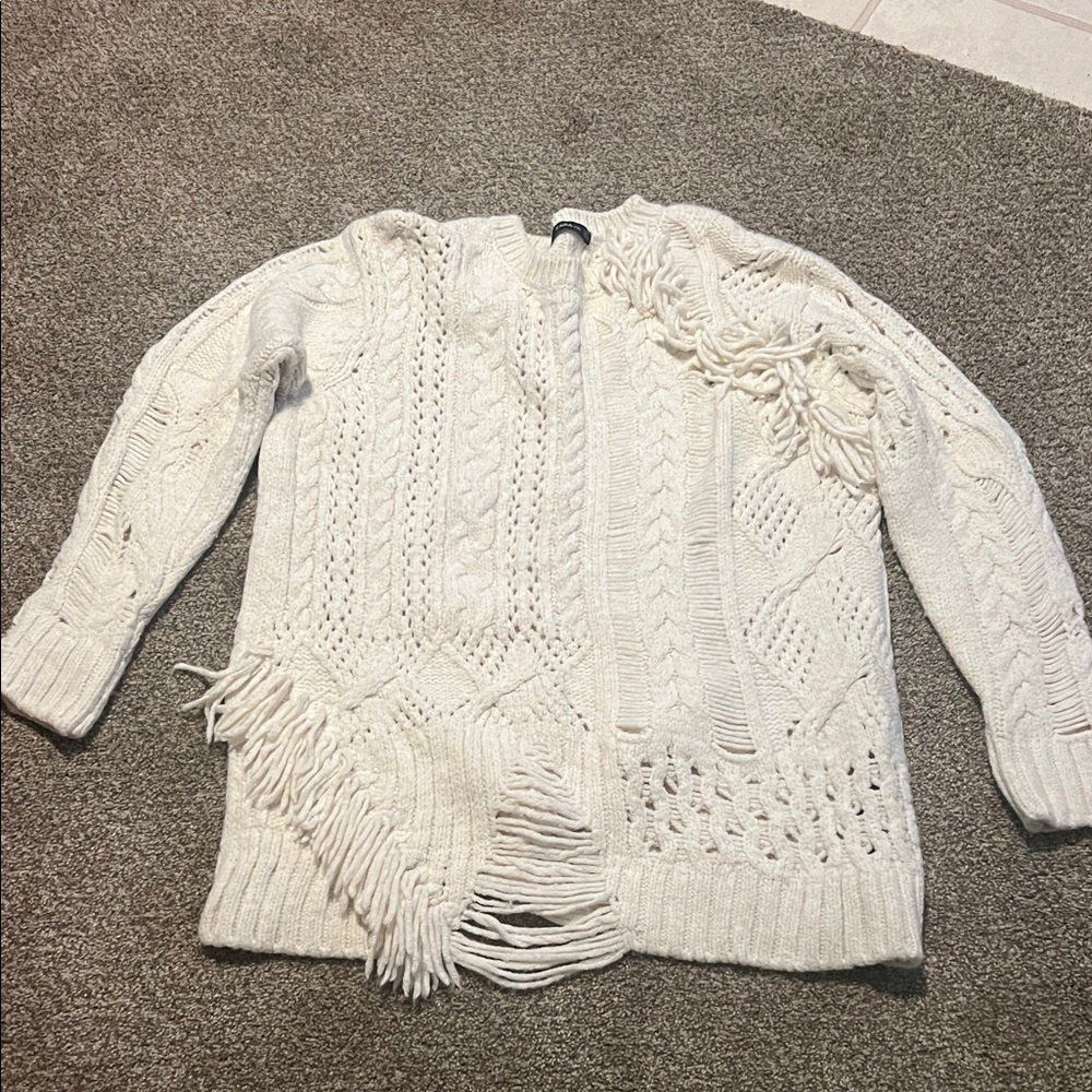 Zara White Fringe distressed sweater S